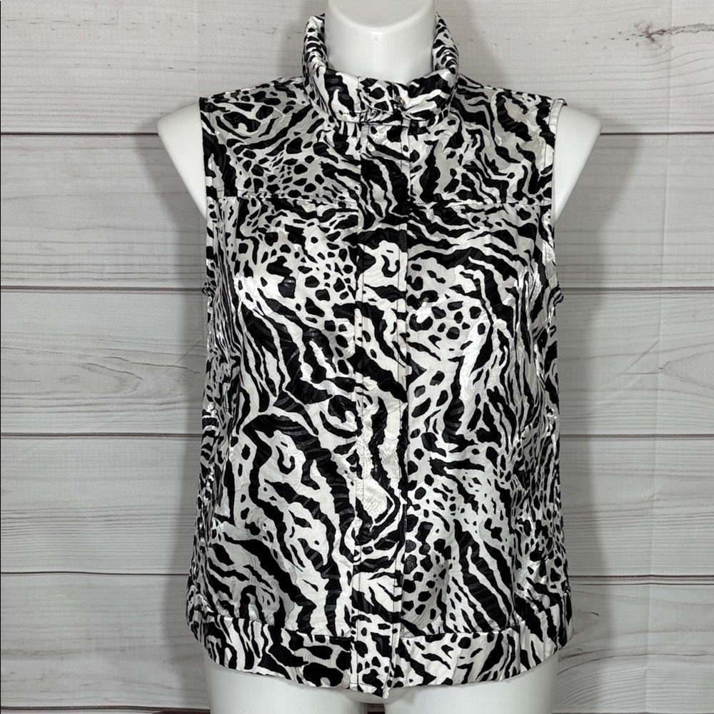 Chico’s Zenergy Black & White Animal Print Zip Front Vest Size 12/L/Chico’s 2